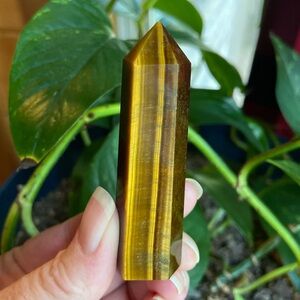 1 Tiger’s Eye Crystal Tower New -Approx 3 inches